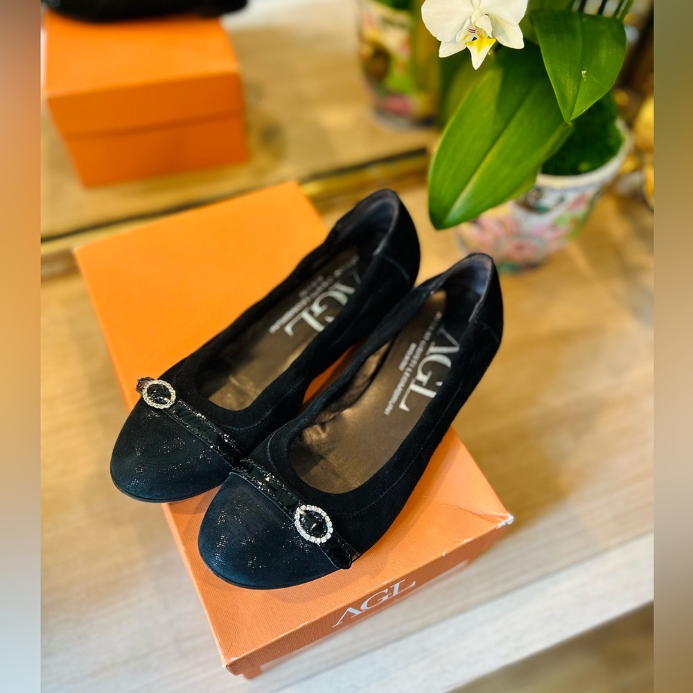AGL Women’s Monika Black Shiny Cap Toe Rhinestone Crystal Buckle Suede Flats
